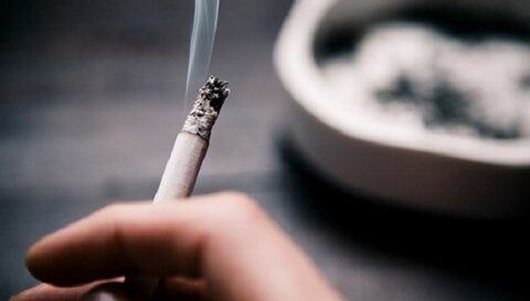 Hỏi: Tại sao Boni-Smok giúp bỏ được thuốc lá và có an toàn không?